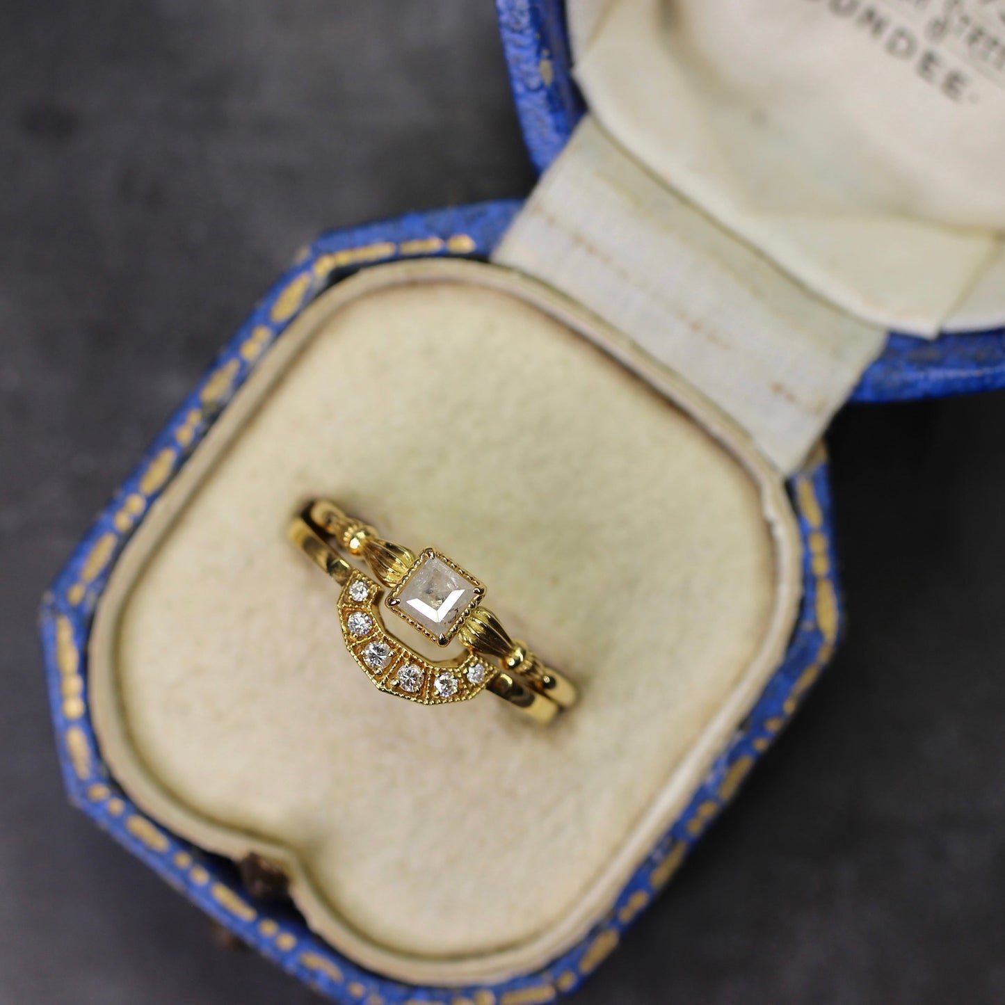 ホワイト系ダイヤモンド 0.14ct K10YG スクエアローズカット ミルフレーム×アンティークアーム【MJ2840】