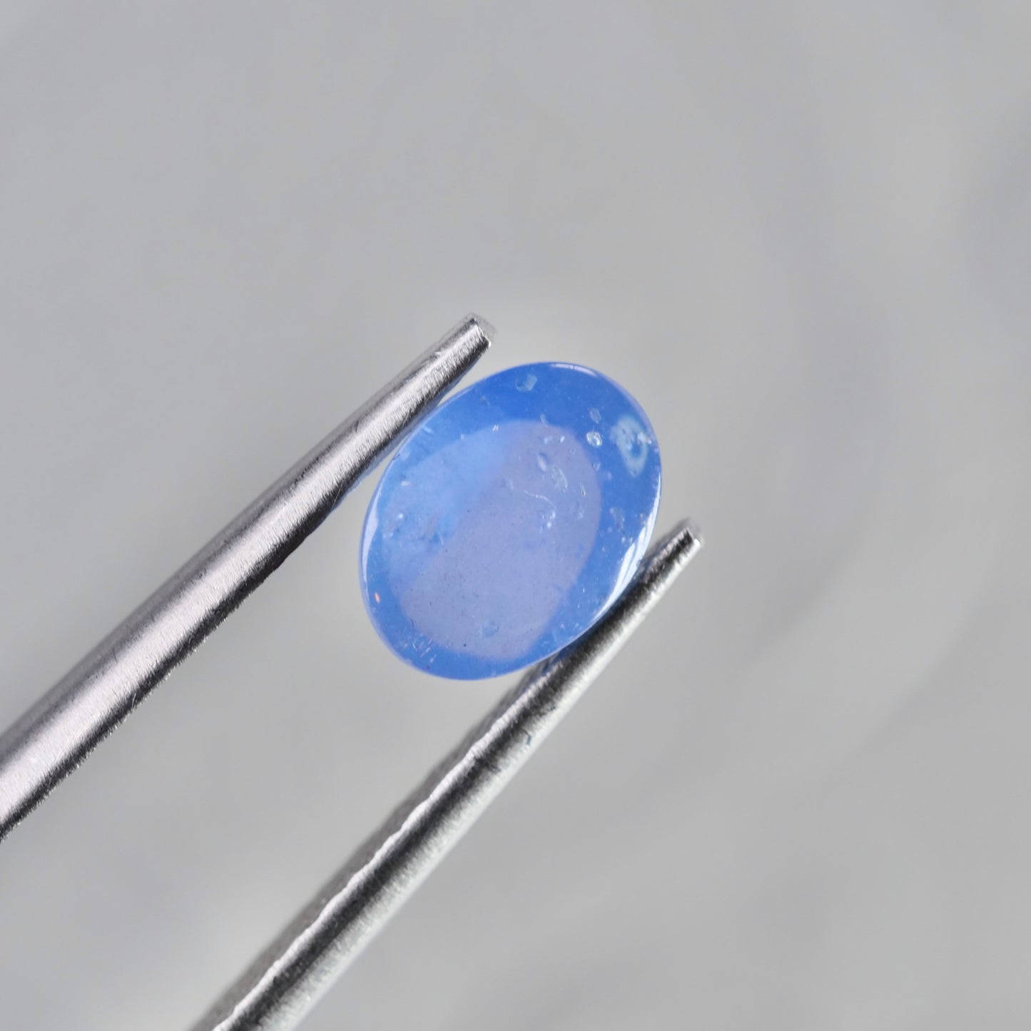 スターサファイア 1.53ct カボションカット 7.1mm×5.4mm×3.3mm【MJ2935】