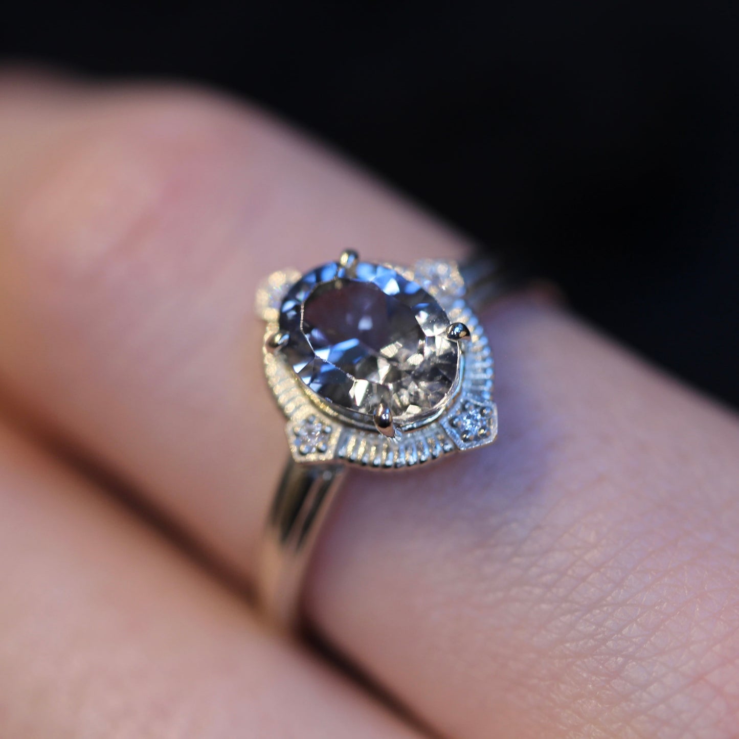 グレイッシュブルートルマリン 1.23ct ダイヤモンド 0.02ct K10WG コンケーブカット トゥルース×グルーヴアーム