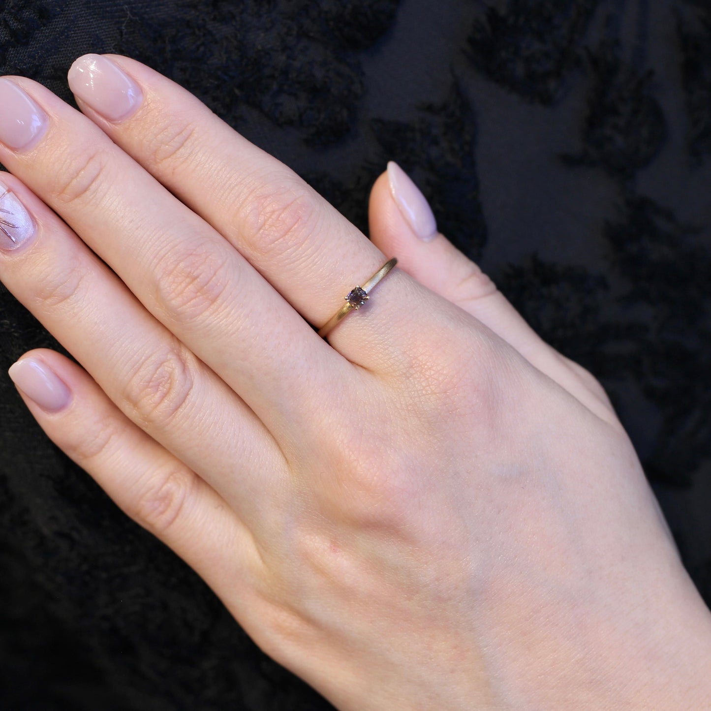 ピンクブラウンダイヤモンド 0.17ct K18PG クッションカット 4本爪(立て爪)×プレーンアーム(マット)
【MJ2836】