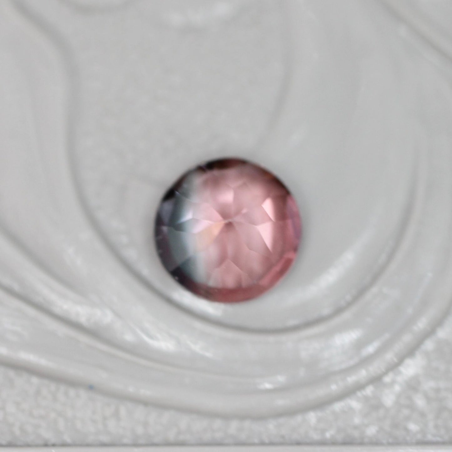 バイカラートルマリン 0.53ct ラウンドカット 5.0mm×5.0mm×3.1mm【MJ3042】