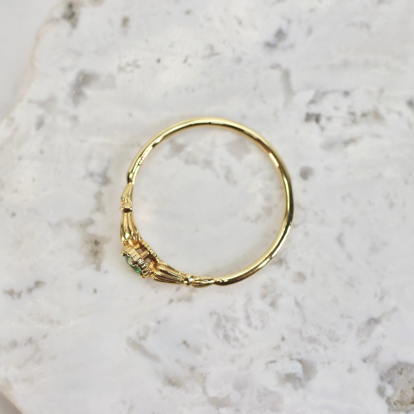 デマントイドガーネット 0.145ct ラウンドブリリアントカット K10YG ミルフレーム×アンティークアーム【MJ2846】