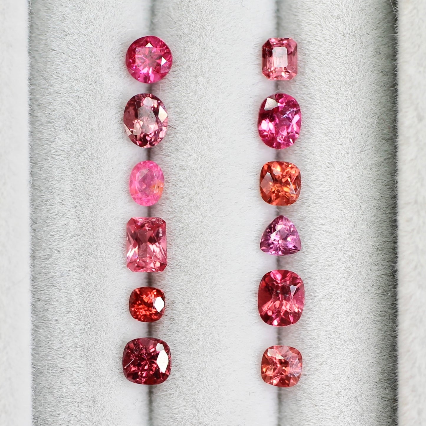 ピンクスピネル 0.21ct クッションカット 3.9mm×2.1mm×2.2mm【MJ2762】