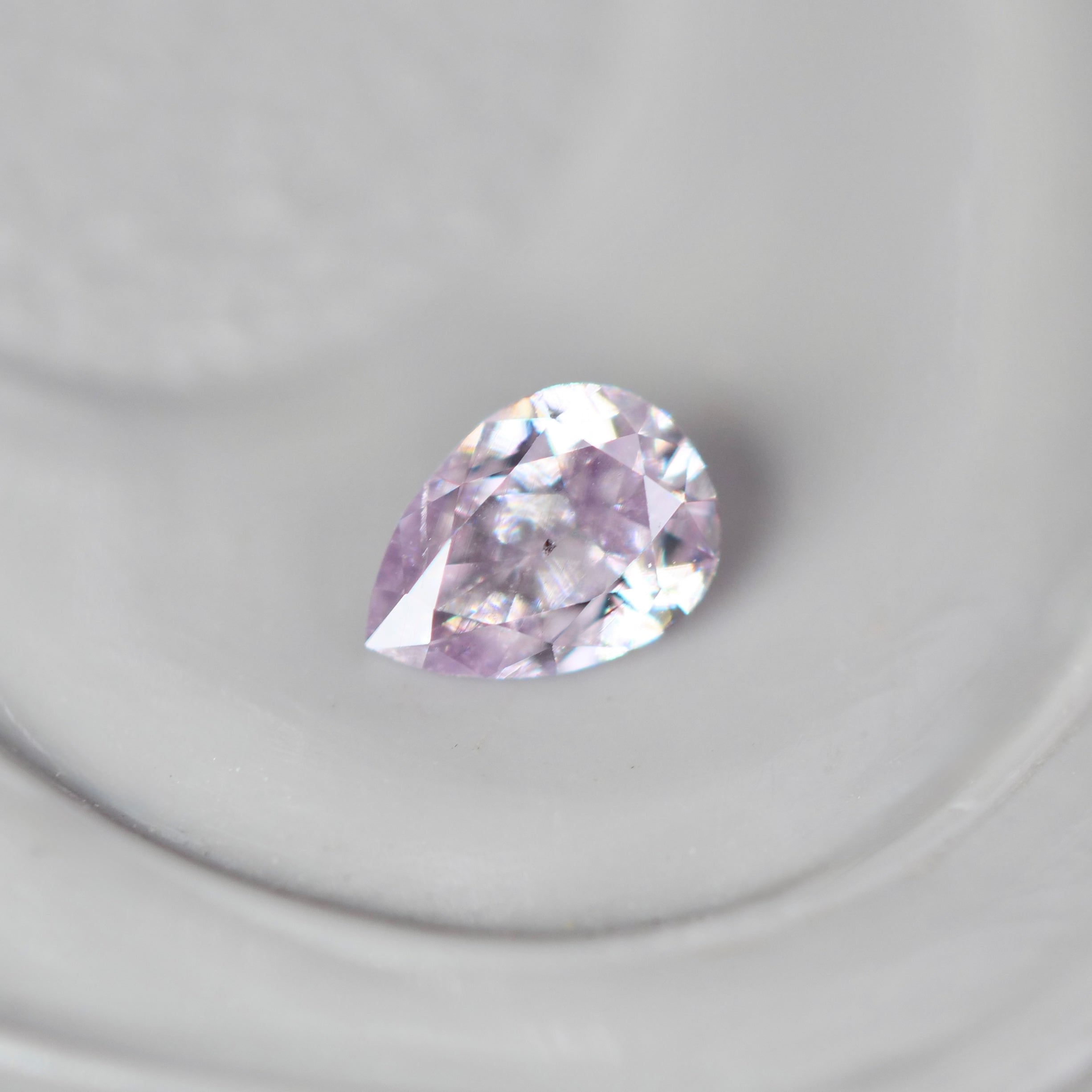 ピンクダイヤモンド 0.05ct Fancy Light Purple Pink ペアシェイプ