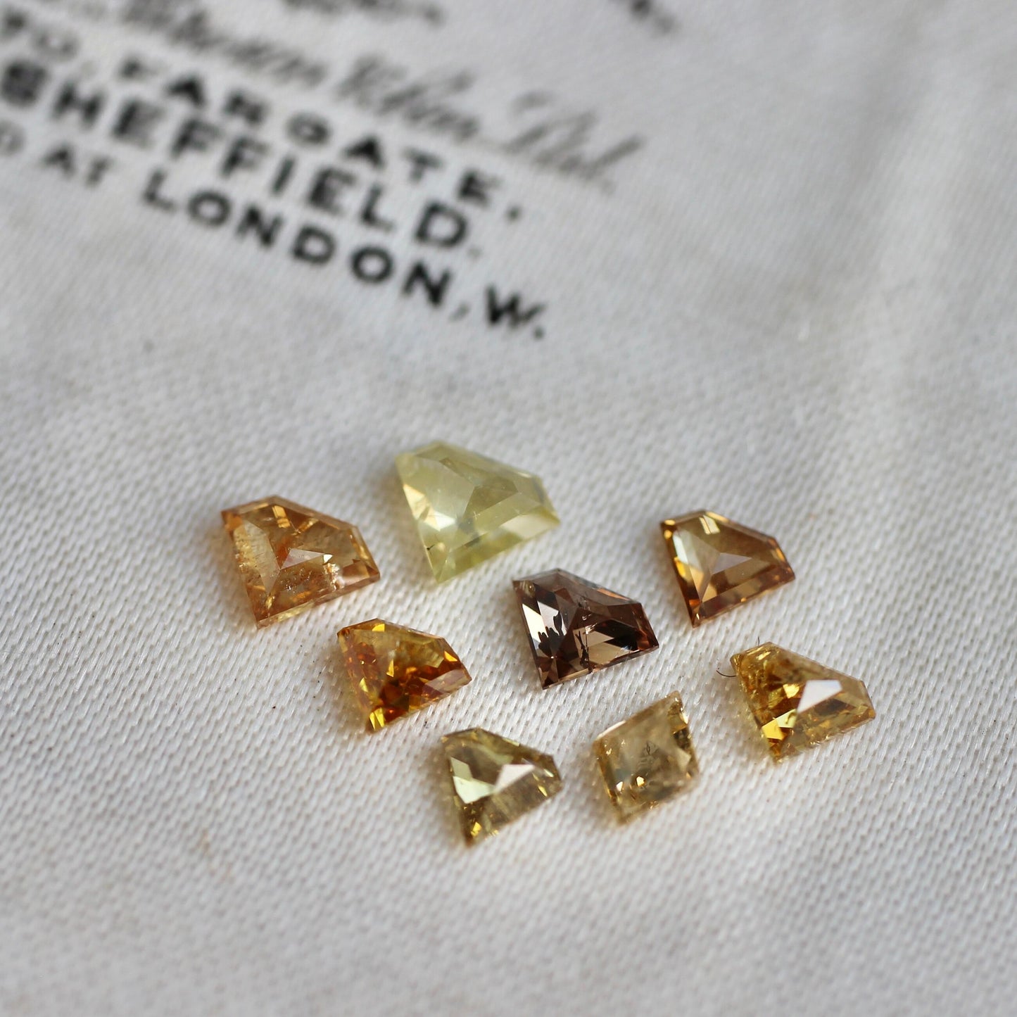 ダイヤカット シャンパンブラウンダイヤモンド 0.15ct 4.6mm×3.4mm-1.6mm 【MJ2469】