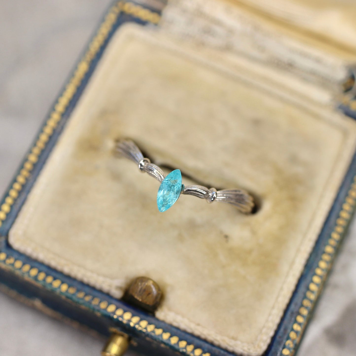 パライバトルマリン 0.160ct ブラジル産 マーキスカット 5.3mm×2.5mm×1.9mm【MJ2720】