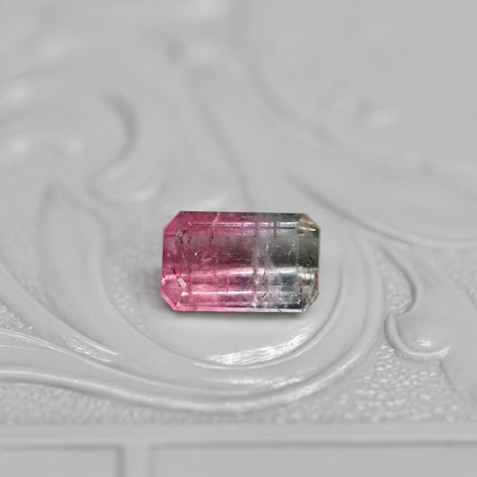 バイカラートルマリン 1.19ct エメラルドカット 7.8mm×5.0mm×3.4mm【MJ2655】
