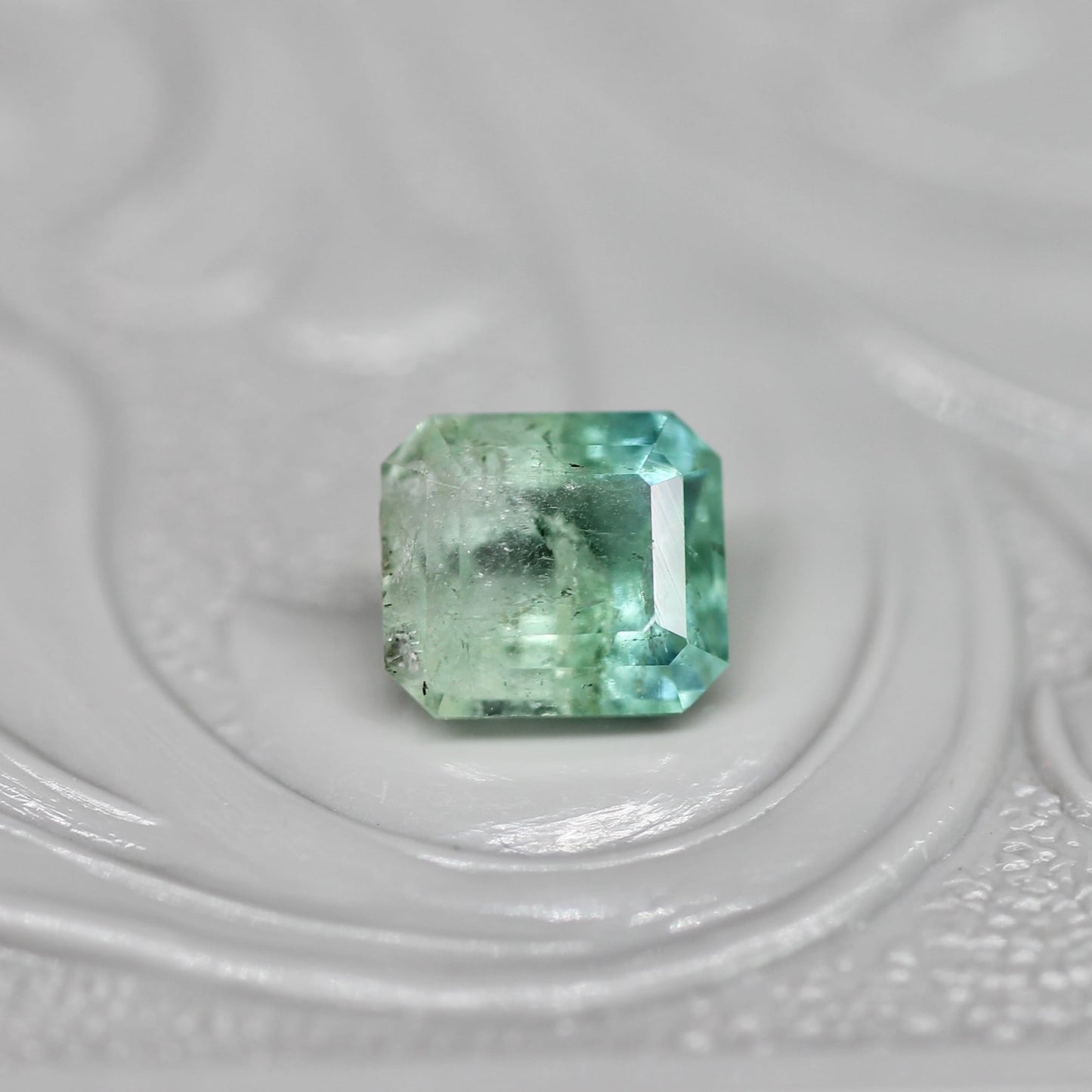 バイカラートルマリン 0.59ct エメラルドカット 5.2mm×4.6mm×3.1mm【MJ2654】
