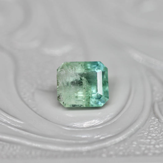バイカラートルマリン 0.59ct エメラルドカット 5.2mm×4.6mm×3.1mm【MJ2654】