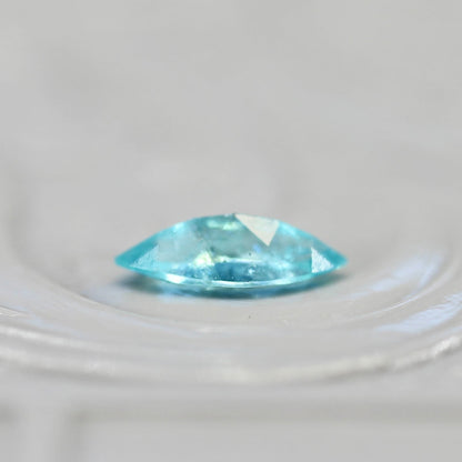 パライバトルマリン 0.180ct ブラジル産 マーキスカット 5.8mm×2.6mm×1.8mm【MJ2718】