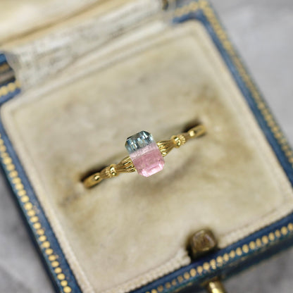 バイカラートルマリン 0.80ct エメラルドカット 6.2mm×4.2mm×3.7mm【MJ2669】