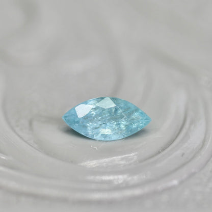 パライバトルマリン モザンビーク産 0.19ct マーキスカット 5.6mm×2.7mm×2.1mm【MJ2741】