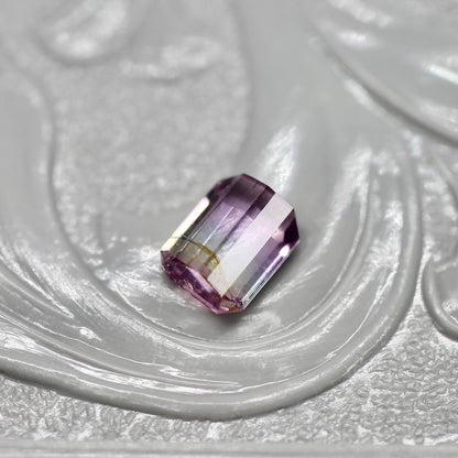 エメラルドカット パーティカラードトルマリン 0.40ct 4.4mm×3.4mm-1.9mm 【MJ2514】