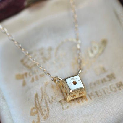 アヤナスピネル 0.16ct 3mm×3mm K18YG ミルフレーム ネックレス 【MJ2408】