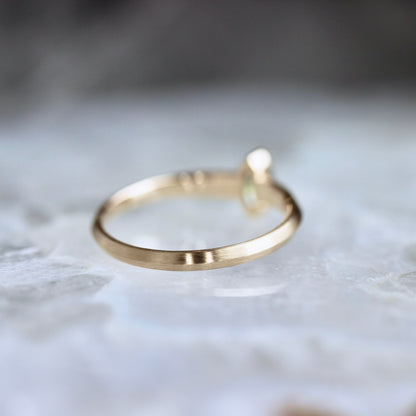 バイカラーサファイア 0.24ct マーキスカット K10YG リング 【MJ2454】