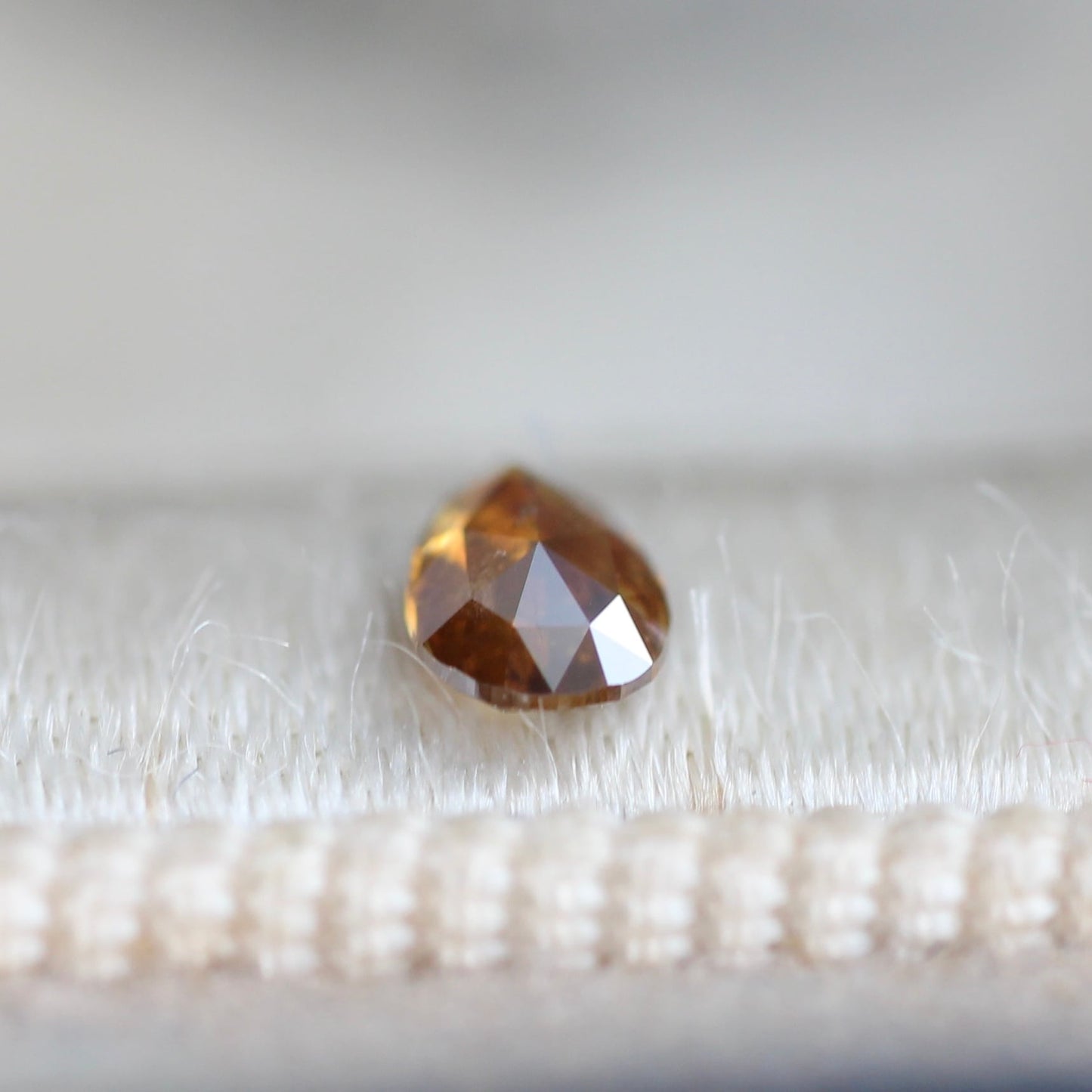 ペアシェイプカット ブラウンダイヤモンド 0.180ct 4.6mm×3.0mm-1.4mm 【MJ2481】