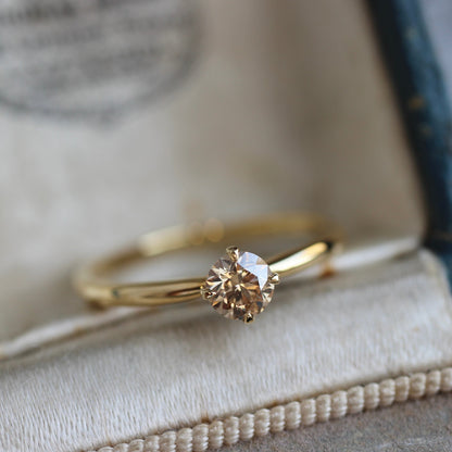 ブラウンダイヤモンド 0.325ct 4本爪×絞りアーム K18YGリング 【MJ2412】