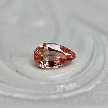 パパラチアサファイア 0.25ct ペアシェイプ 5.0mm×3.0mm×1.9mm ソーティング付き【MJ2743】