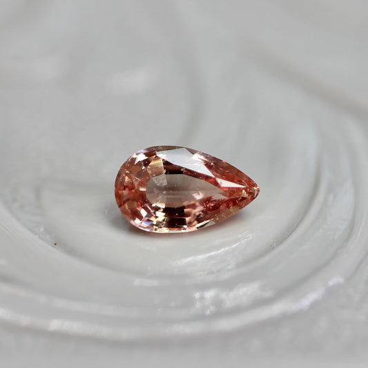 パパラチアサファイア 0.25ct ペアシェイプ 5.0mm×3.0mm×1.9mm ソーティング付き【MJ2743】