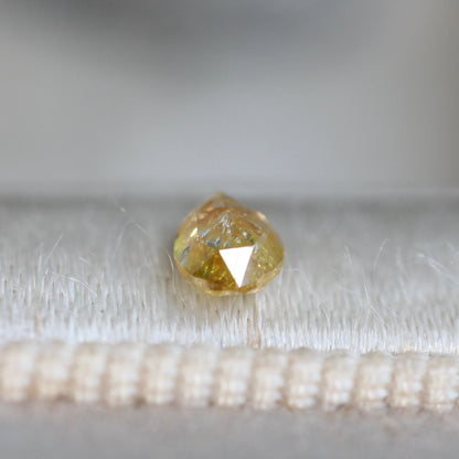 ペアシェイプカット ナチュラルダイヤモンド 0.230ct 4.2mm×3.2mm-1.9mm 【MJ2477】