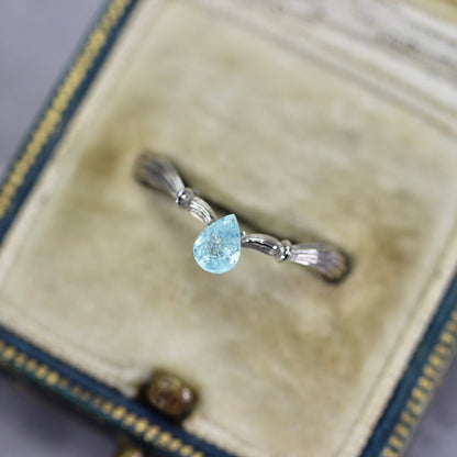 パライバトルマリン モザンビーク産 0.22ct ペアシェイプ 4.8mm×3.6mm×2.3mm【MJ2742】