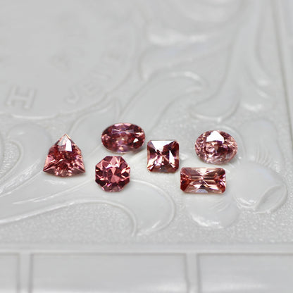 ピンクジルコン 0.34ct オクタゴンカット 3.9mm×3.9mm×2.8mm【MJ2701】