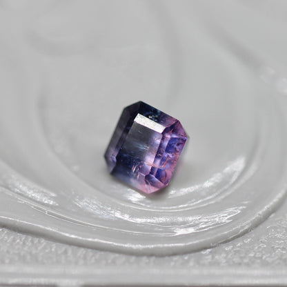 エメラルドカット バイカラートルマリン 0.42ct 3.7mm×3.4mm-3.0mm 【MJ2515】