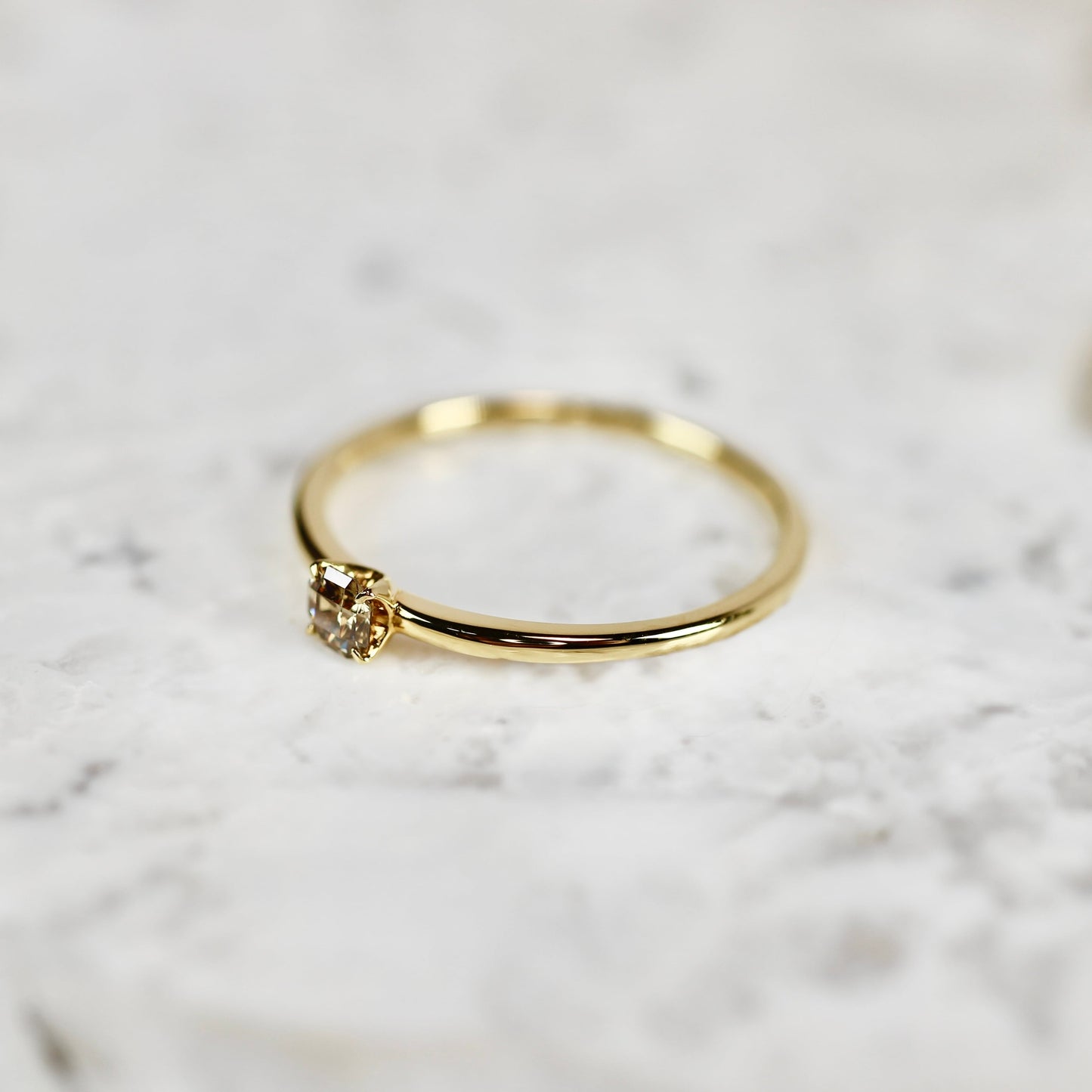 ブラウンダイヤモンド 0.135ct K10YG ラディアントカット 4本爪(立て爪)×プレーン(1mm)アーム【MJ2838】