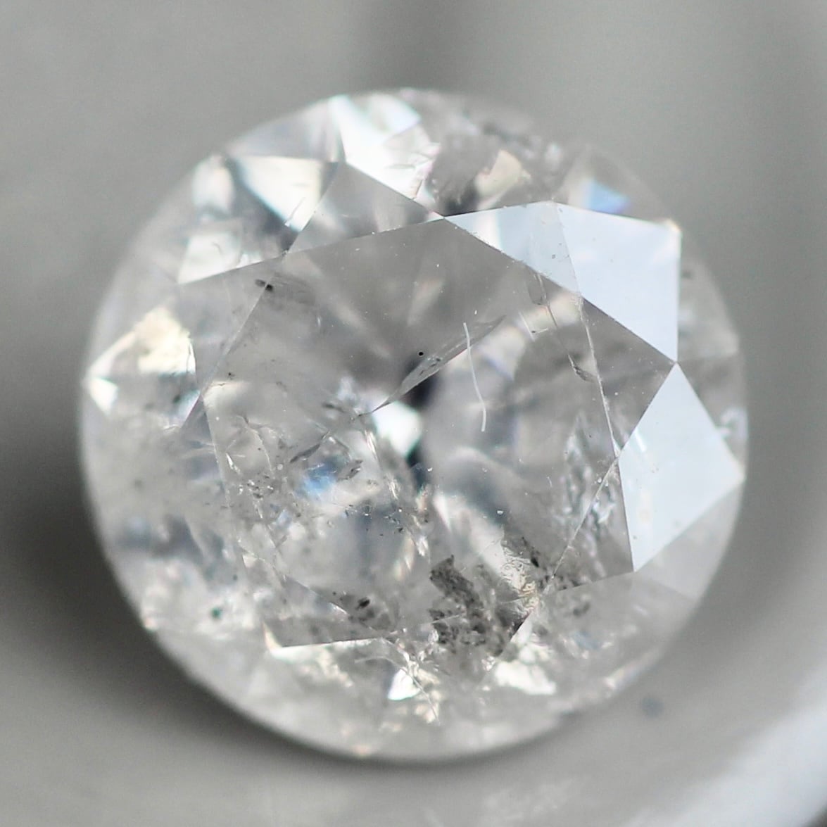 ソルトアンドペッパーダイヤモンド 0.41ct 4.6mm 【MJ2446】