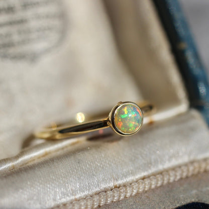 オパール 0.17ct  K18YG フクリン×プレーンアームリング 【MJ2401】