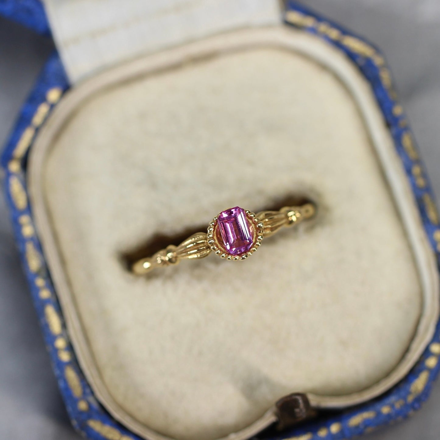 エメラルドカット パパラチアサファイア 0.202ct  3.9mm×2.4mm×1.3mm【MJ2581】