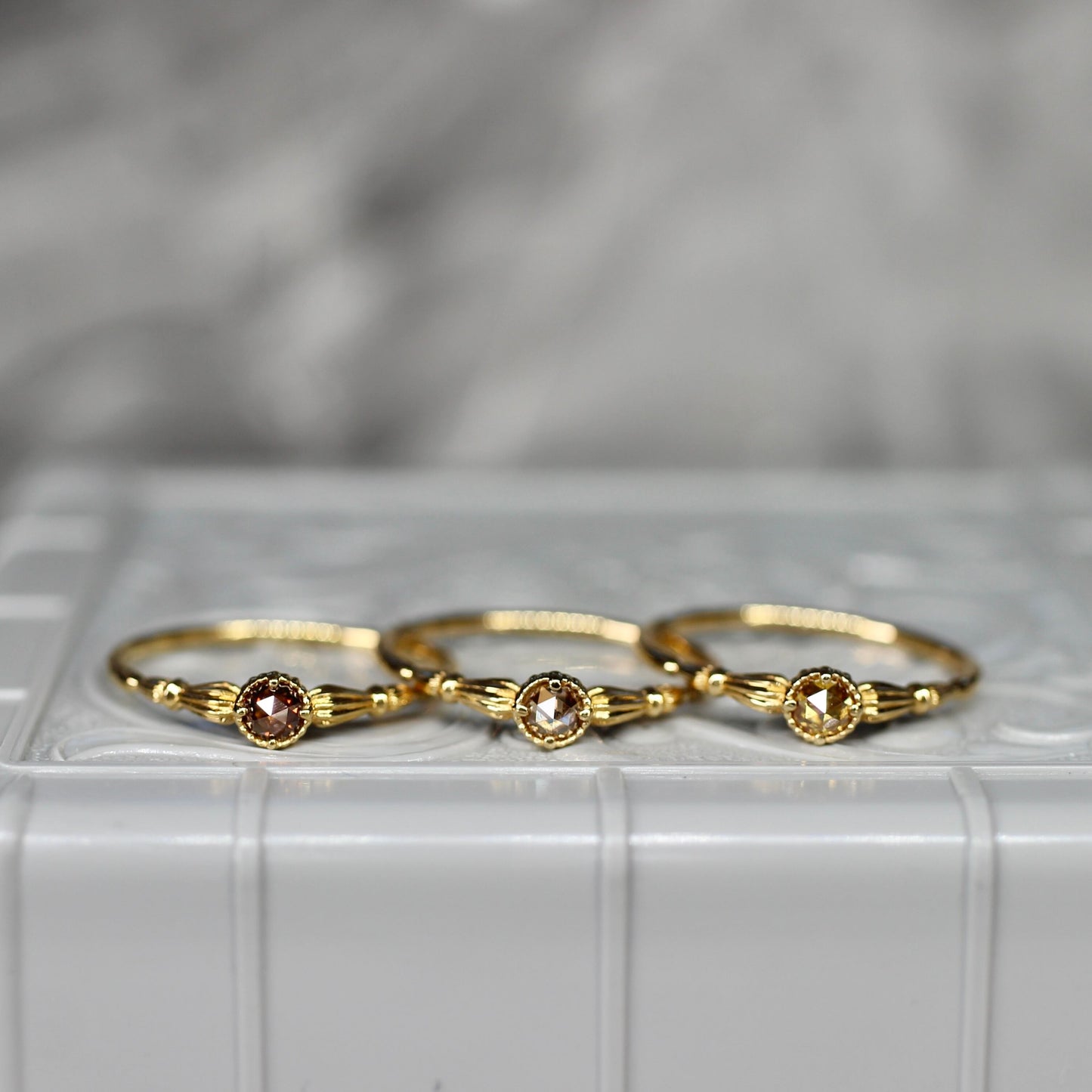 ローズカットブラウンダイヤモンド0.1ct K10YG ミルフレーム×アンティークアーム