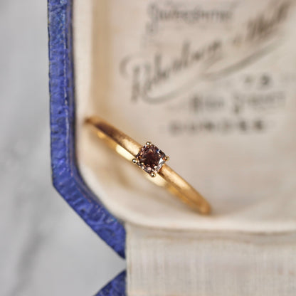 ピンクブラウンダイヤモンド 0.17ct K18PG クッションカット ４本爪(立て爪)×プレーンアーム(マット)
【MJ2836】