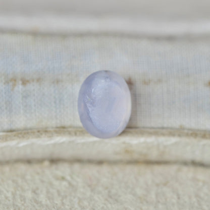 スターサファイア 0.56ct カボションカット 5.0mm×3.9mm×2.8mm【MJ2944】