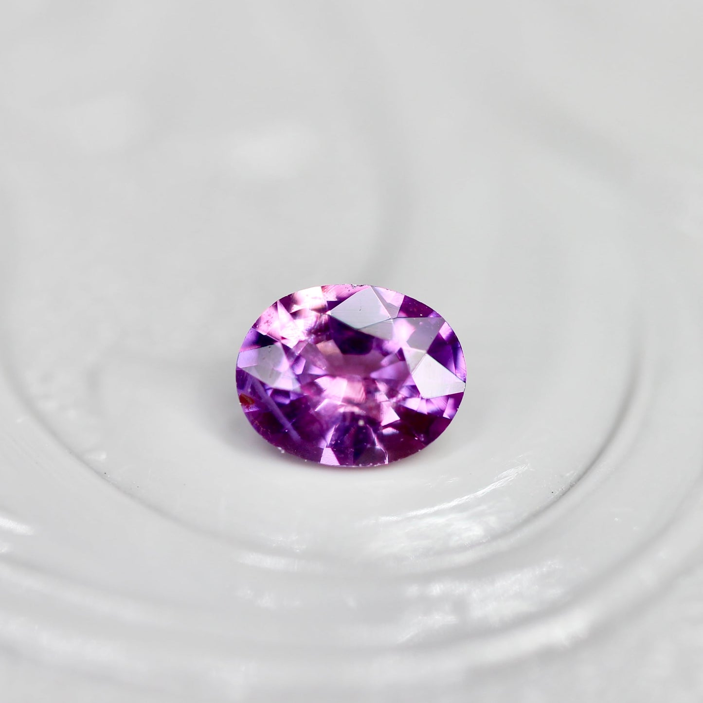 パープルサファイア 0.2ct オーバルカット 4mm×3.2mm 【MJ2462】