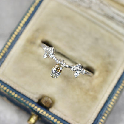 モンタナサファイア 0.25ct オーバルカット  4.7mm×2.9mm×2.0mm【MJ2733】