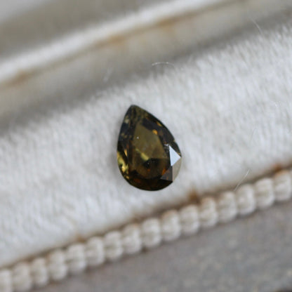 ペアシェイプカット ナチュラルダイヤモンド 0.180ct 4.6mm×3.1mm-1.5mm 【MJ2480】