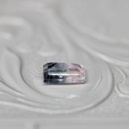 スクエアカット パーティーカラードトルマリン  0.53ct  5.9mm×3.0mm×2.3mm【MJ2574】