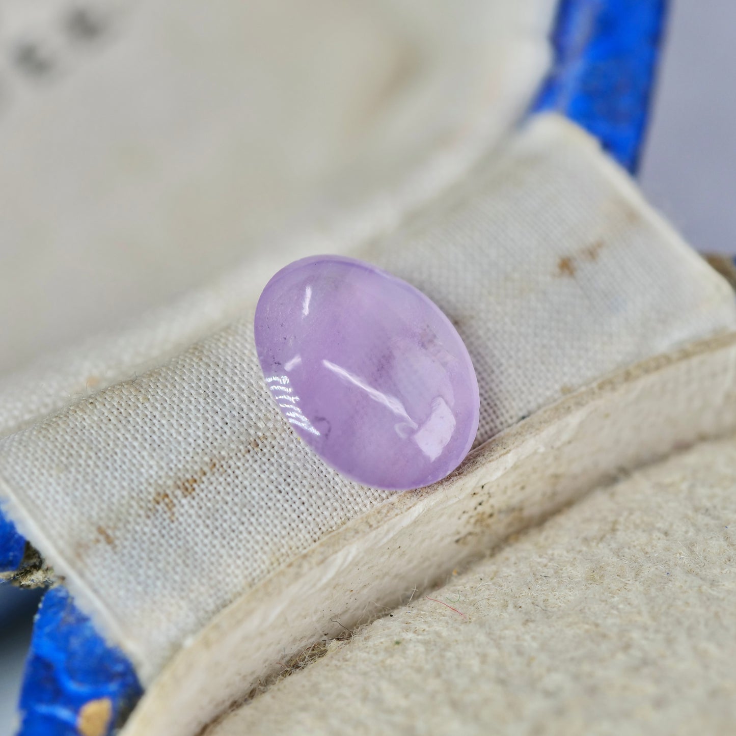 スターサファイア 1.16ct カボションカット 7.7mm×6.0mm×2.3mm【MJ2933】