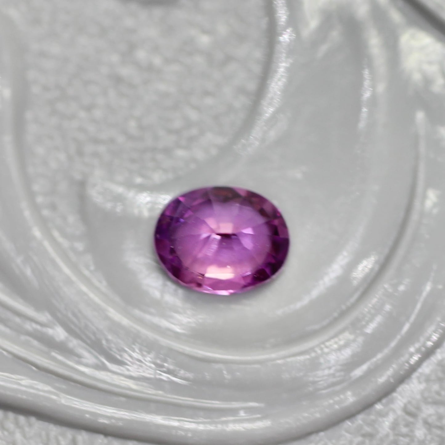 パープルサファイア 0.2ct オーバルカット 4mm×3.2mm 【MJ2462】