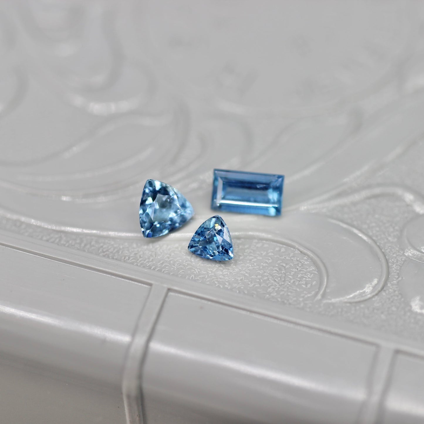 タトゥーアクアマリン 0.26ct トリリアントカット 4.6mm×4.6mm×2.9mm【MJ2671】