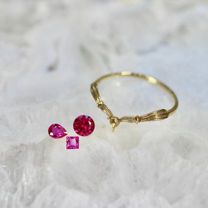 ルビー 0.11ct プリンセスカット  2.2mm×2.1mm×1.3mm【MJ2728】