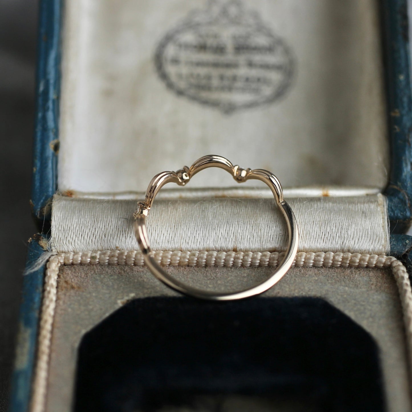 アンティーククラウンリング ダイヤモンド0.06ct VSクラス 【MJ2502】