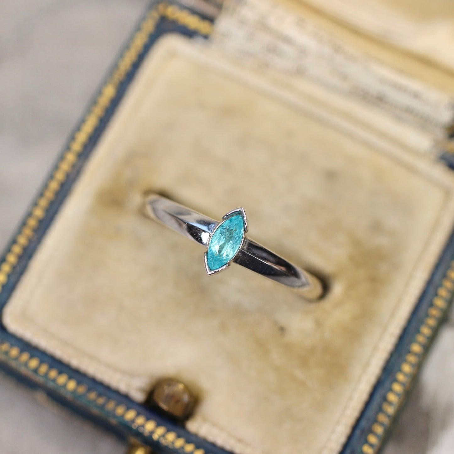 パライバトルマリン 0.160ct ブラジル産 マーキスカット 5.3mm×2.5mm×1.9mm【MJ2720】