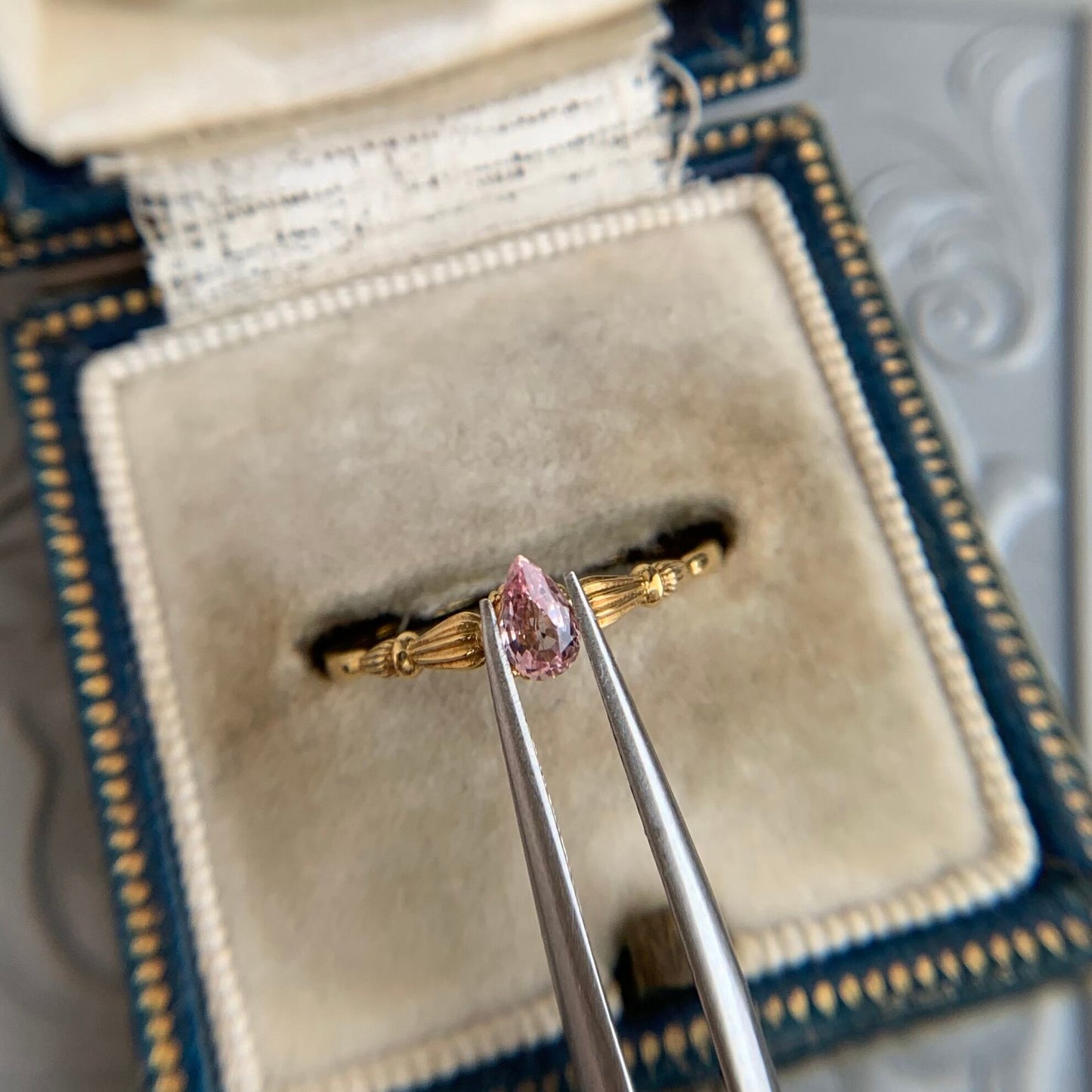 パパラチアサファイア 0.250ct 3mm×5mm ペアシェイプカット ソーティング付き【MJ2431】