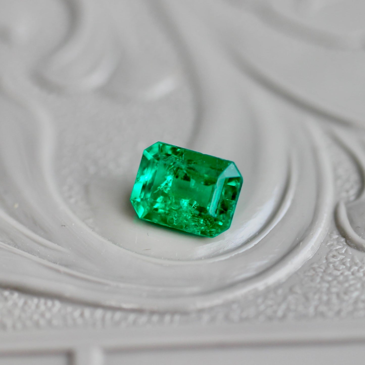 エメラルドカット エメラルド 0.34ct 5.0mm×3.6mm-2.4mm 【MJ2475】