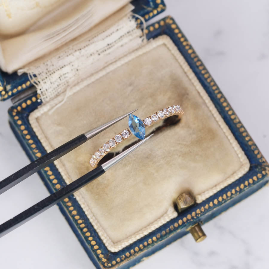 サンタマリアアクアマリン 0.17ct マーキスカット 5.8mm×2.9mm×1.8mm【MJ3065】