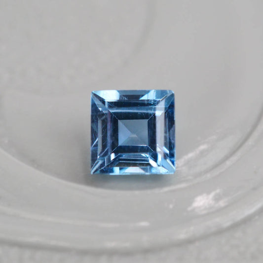 サンタマリアアクアマリン 0.15ct スクエアカット 3.0mm×3.0mm×2.0mm【MJ3064】