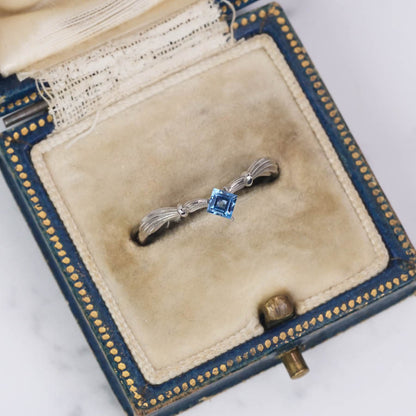 サンタマリアアクアマリン 0.15ct スクエアカット 3.0mm×3.0mm×2.0mm【MJ3064】