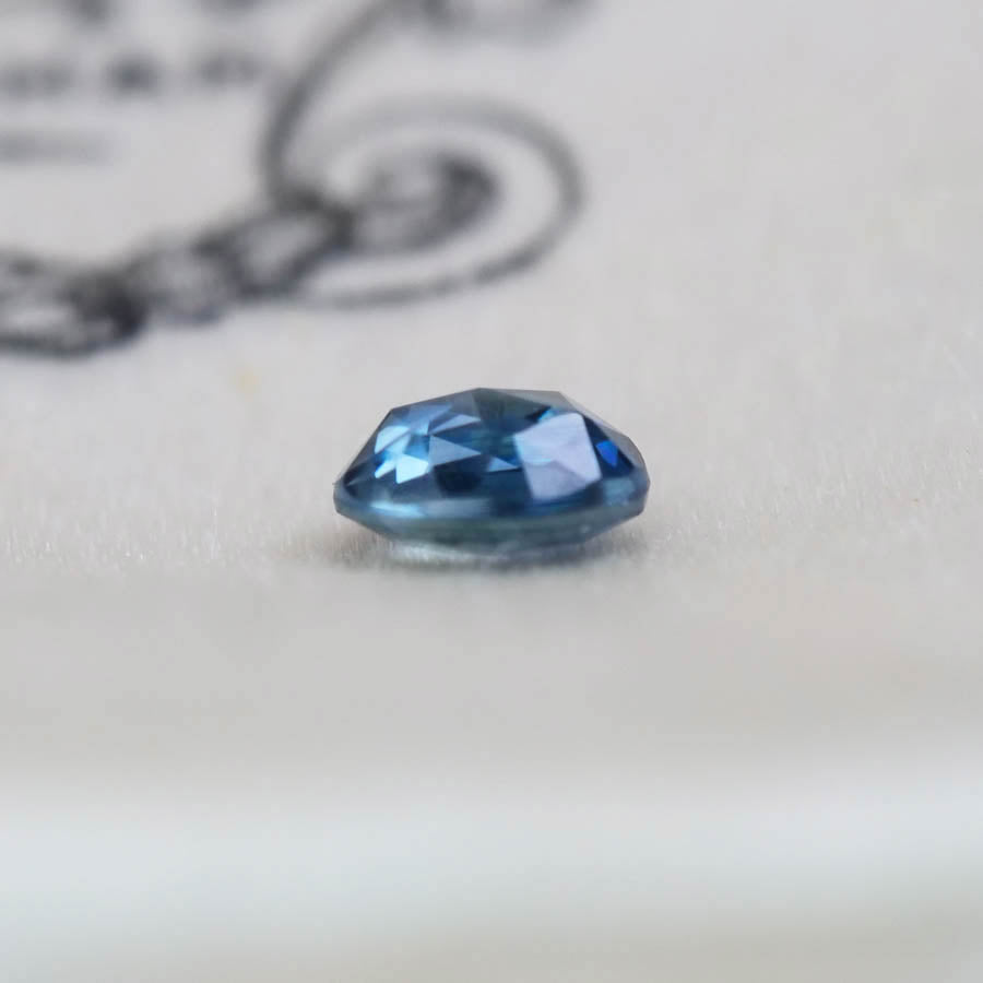 バイカラーサファイア 0.24ct ローズカット 3.6mm×3.6m×1.8mm【MJ2870】
